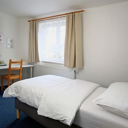 Guest House Prague Airport Ngoại thất bức ảnh